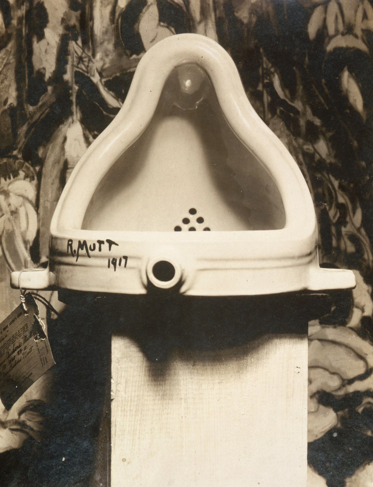696796456e5a57d90f7940db 1280px Marcel Duchamp 1917 Fountain photograph by Alfred Stieglitz