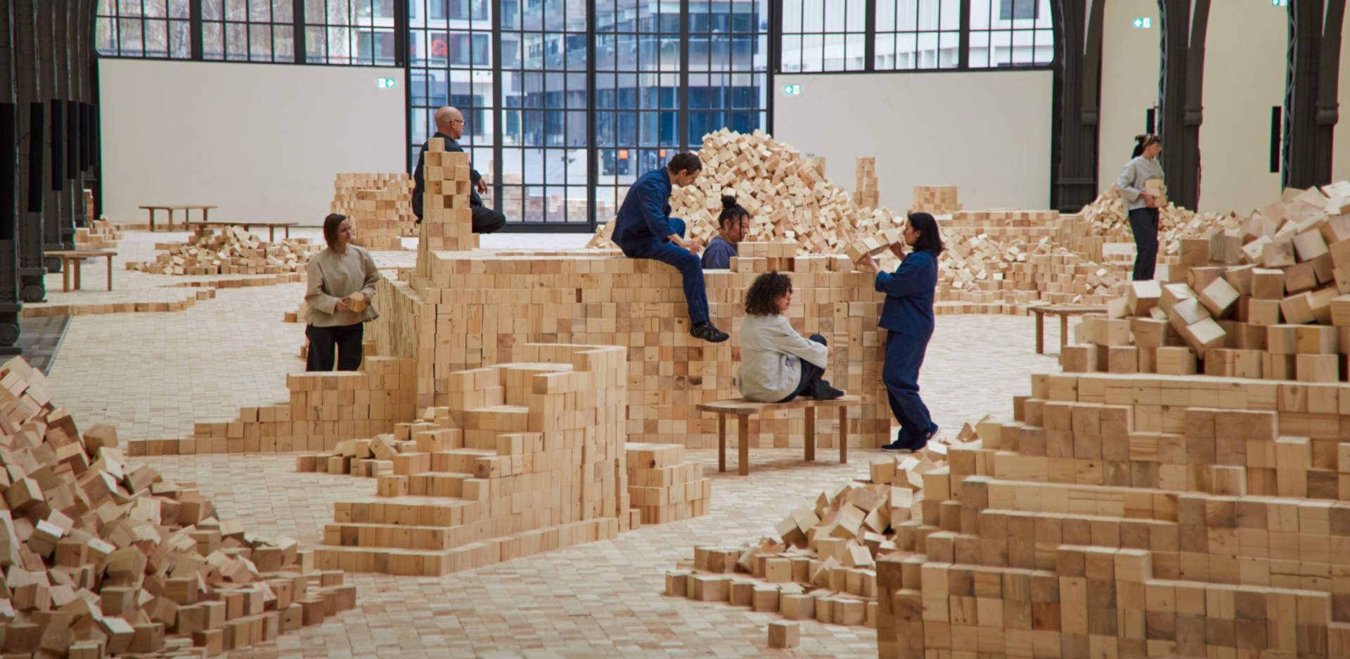 6a634ed17824493e46253a36 Lina Lapelyte We Make Years out of Hours Hamburger Bahnhof Ausstellung xl